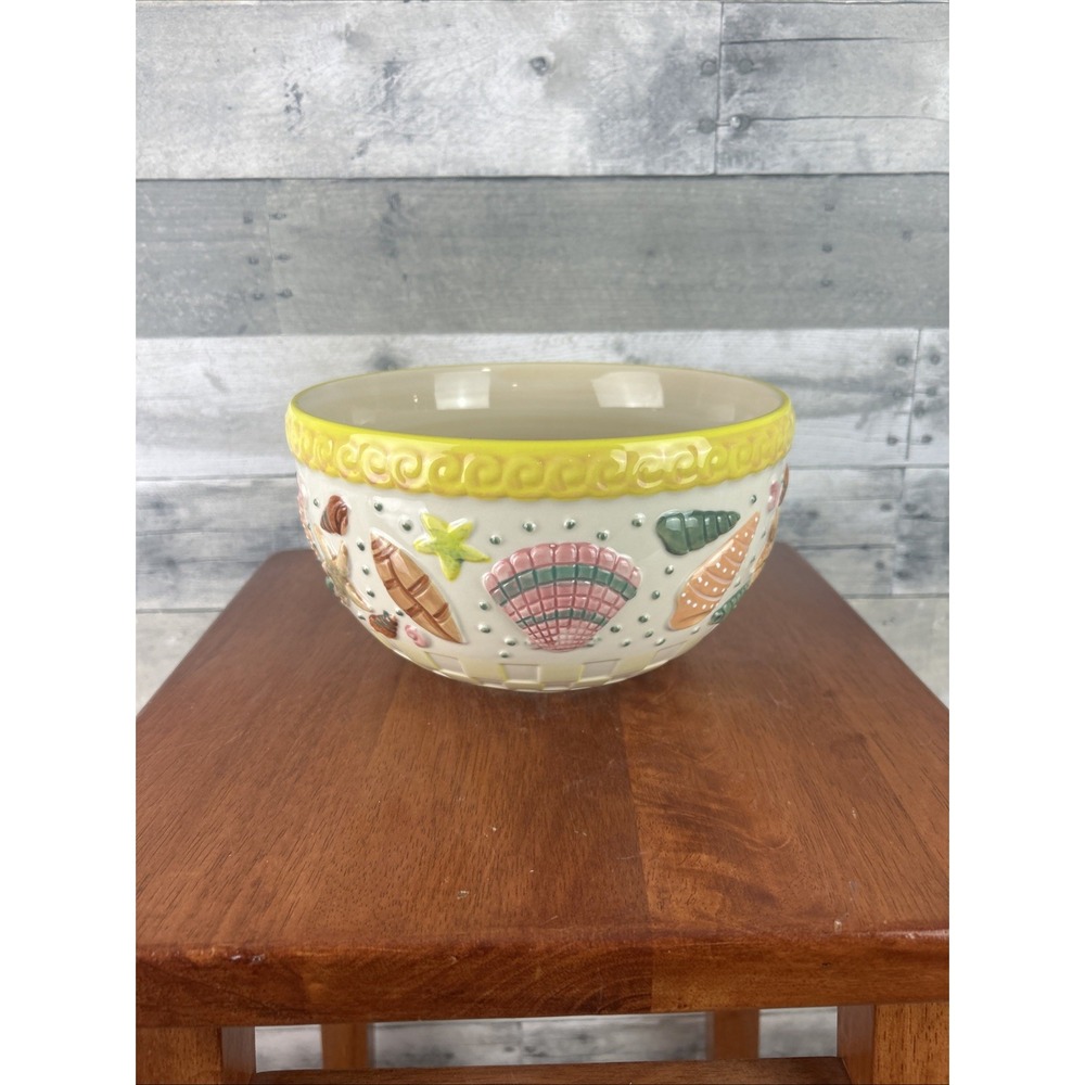 Temptations By Tara 3 QT Summer Shells Mixing/Serving Bowl - Beach Theme
